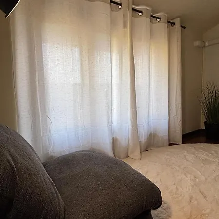 Апартаменты Station -mansarda In Posizione Strategica, Vista Panoramica, Letto King Size E Clima