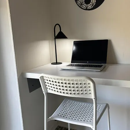 Station -mansarda In Posizione Strategica, Vista Panoramica, Letto King Size E Clima Διαμέρισμα *