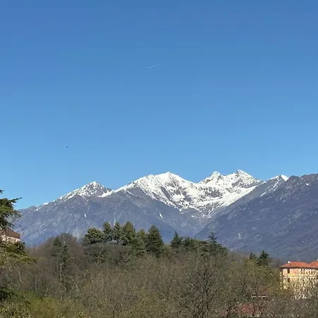 Station -mansarda In Posizione Strategica, Vista Panoramica, Letto King Size E Clima * Ιβρέα